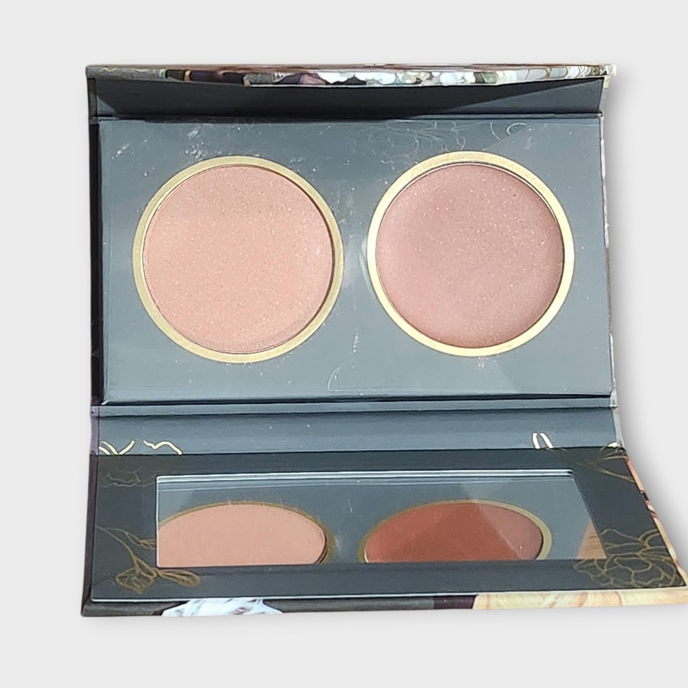 Miss Fame The Blush Series Palette Pink‎ Peach Shimmer Duo Mirror 6g